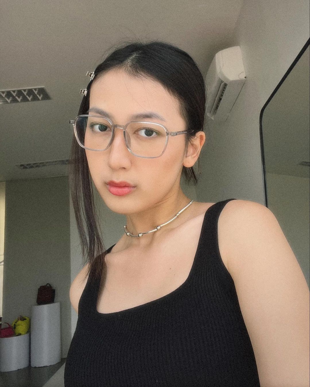 Ergonomic Design Emiko